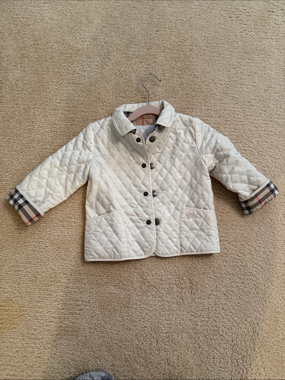 Burberry Cream Quilted Kids Puffer Jacket with Plaid Cuffs